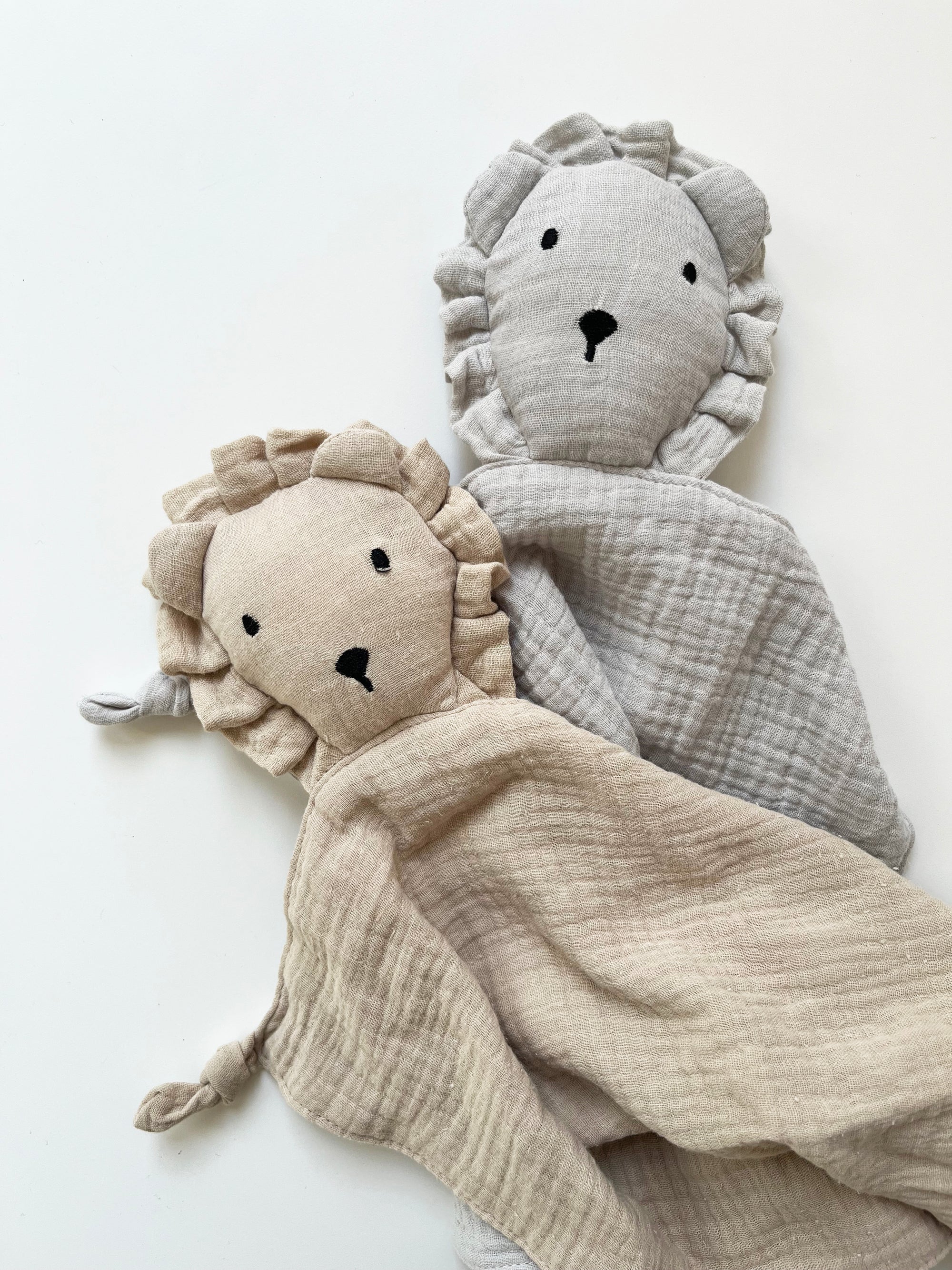 Lion Comforter - Grey